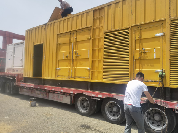 兴山除了负载情况和发动机维护,还有哪些因素会影响 200kw 柴油发电机的油耗?